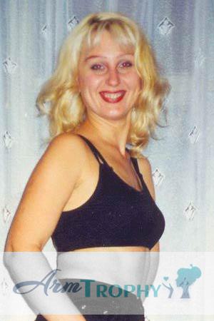67729 - Elena Age: 41 - Russia