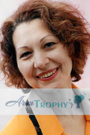 68042 - Elena Age: 47 - Russia