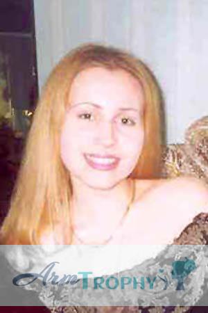 68185 - Elena Age: 31 - Russia