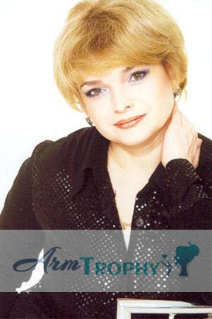 68927 - Nina Age: 49 - Russia