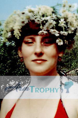 69022 - Svetlana Age: 42 - Russia