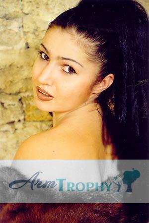 69056 - Elena Age: 28 - Ukraine