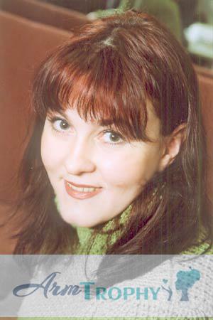 69288 - Elena Age: 47 - Russia