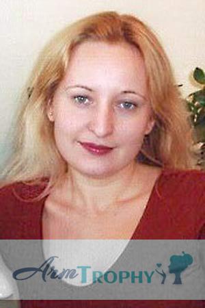 69310 - Julia Age: 31 - Russia