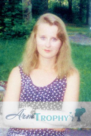 69354 - Julia Age: 35 - Russia