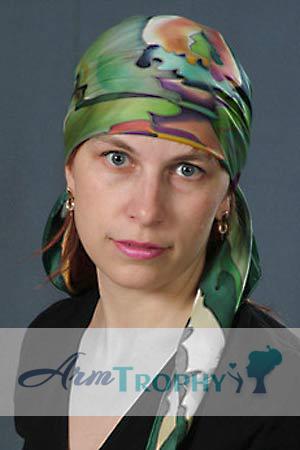 69490 - Ludmila Age: 39 - Russia