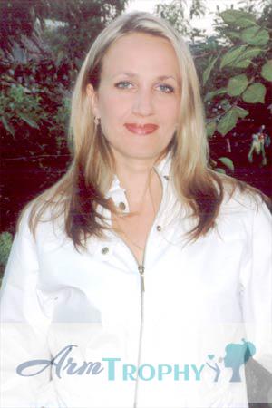 69782 - Irina Age: 39 - Russia