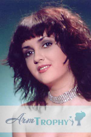 69933 - Marina Age: 28 - Russia