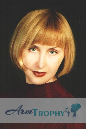 70092 - Elena Age: 45 - Russia