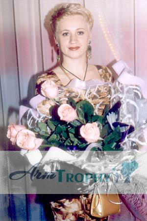 70324 - Svetlana Age: 40 - Russia