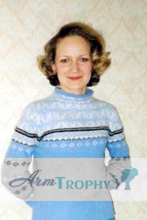 70379 - Lyudmila Age: 38 - Russia