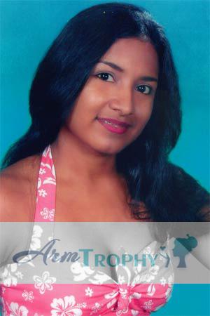 70842 - Ana Age: 28 - Colombia