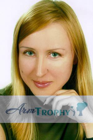71069 - Svetlana Age: 43 - Ukraine