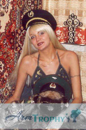 71219 - Olesya Age: 37 - Russia