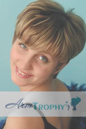 71823 - Olga Age: 32 - Russia