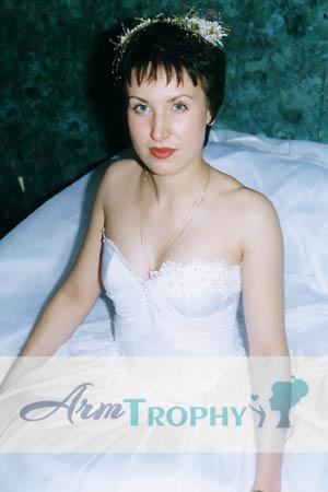 71877 - Yulia Age: 34 - Russia