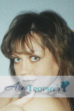72103 - Oksana Age: 39 - Russia