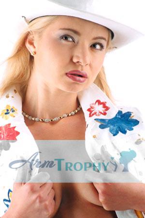 72215 - Elmira Age: 32 - Russia