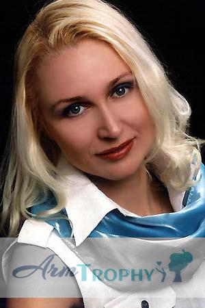 72267 - Lyudmila Age: 40 - Russia