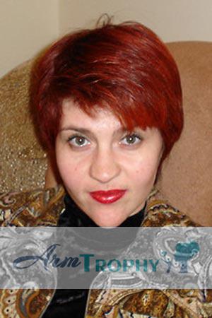 72439 - Elena Age: 39 - Russia