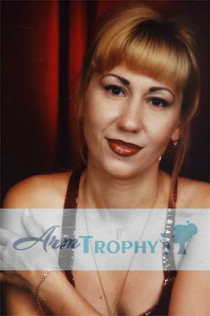 72444 - Irina Age: 40 - Russia