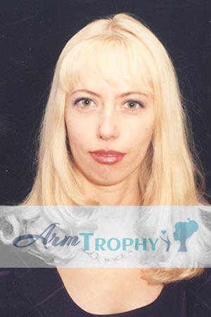 73006 - Elena Age: 39 - Russia
