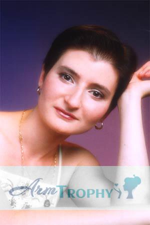73208 - Martina Age: 33 - Russia