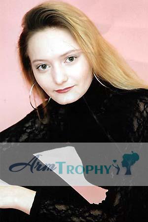 73439 - Evgeniya Age: 32 - Russia