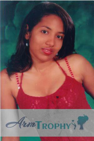 73453 - Claudia Age: 34 - Colombia