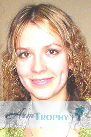 73588 - Alena Age: 31 - Russia