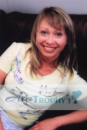 73850 - Natalia Age: 43 - Russia