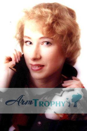 74520 - Tatiana Age: 37 - Russia