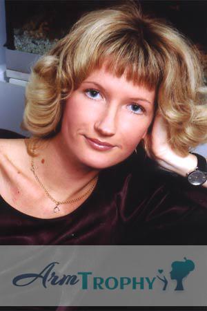74693 - Elena Age: 35 - Russia