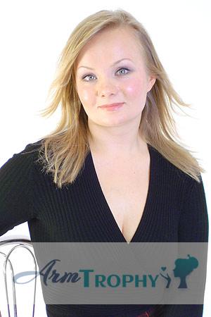 75262 - Svetlana Age: 36 - Russia