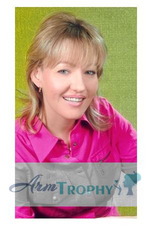 75450 - Elena Age: 42 - Russia
