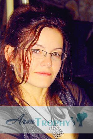 76121 - Elena Age: 42 - Russia