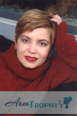 76297 - Marianna Age: 36 - Russia