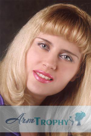 76403 - Lilia Age: 43 - Russia