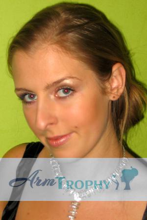 76993 - Oksana Age: 31 - Russia