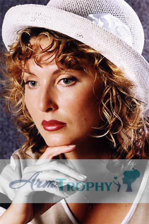 77198 - Elena Age: 38 - Russia