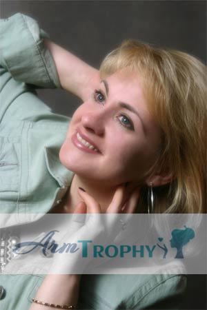 77425 - Ludmila Age: 41 - Russia