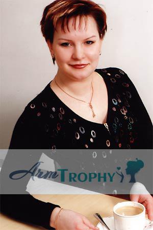 77461 - Oksana Age: 32 - Russia