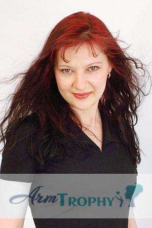 77611 - Svetlana Age: 37 - Russia