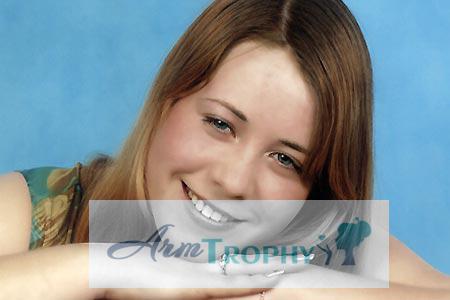 77687 - Arina Age: 25 - Russia