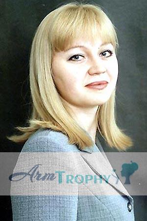 78056 - Elena Age: 35 - Russia