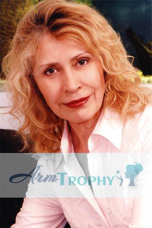 79089 - Elena Age: 46 - Russia