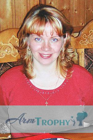 79093 - Elena Age: 42 - Russia