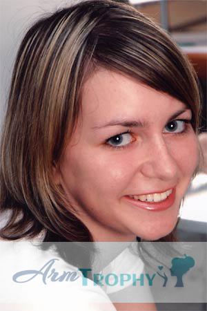 79596 - Lena Age: 27 - Russia