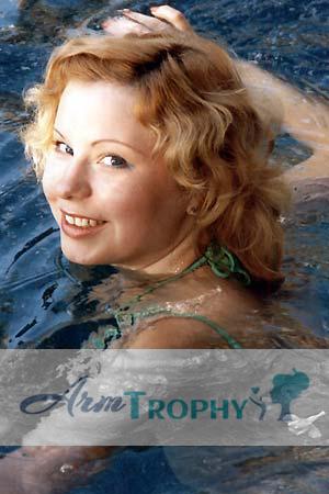 79813 - Ludmila Age: 32 - Russia