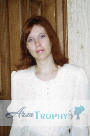 81350 - Irina Age: 34 - Russia